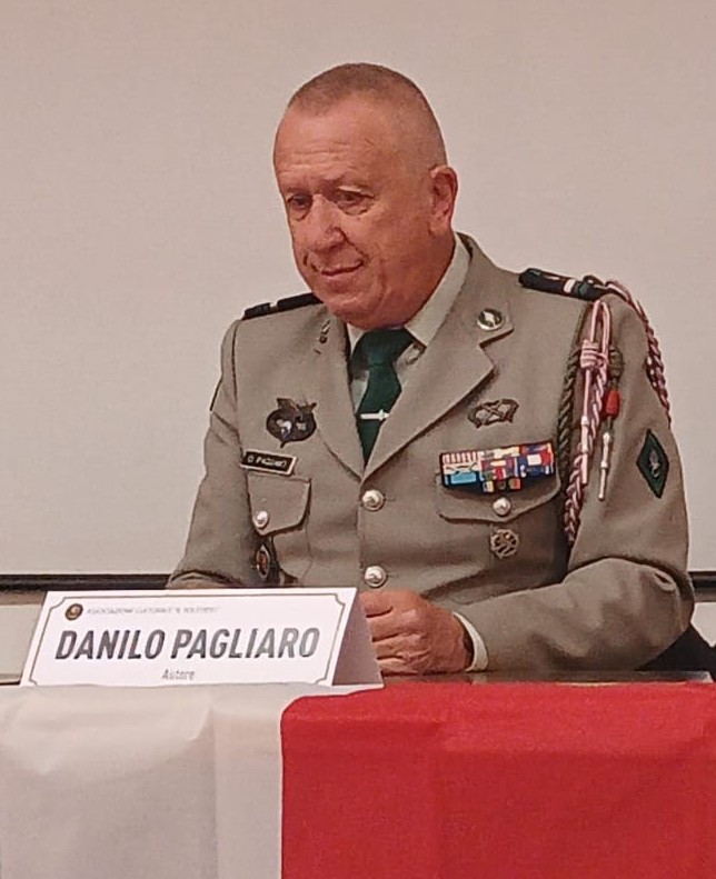 Danilo Pagliaro in uniforme